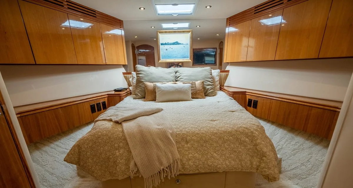 Victory - photo 15 yacht charter Miami