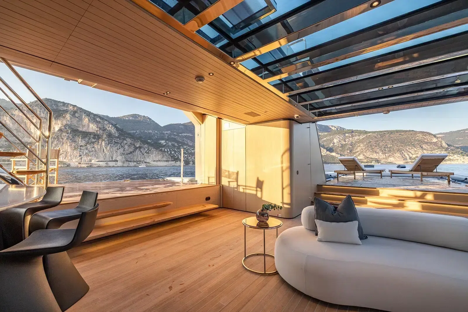 VIRTUOSITY - photo 16 yacht charter Cannes
