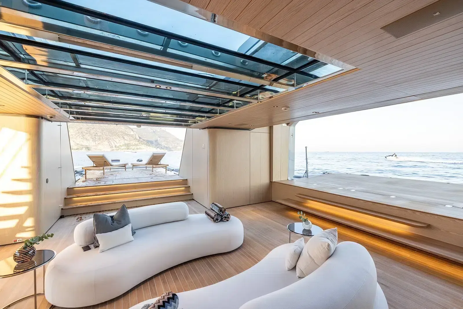 VIRTUOSITY - photo 18 yacht charter Cannes