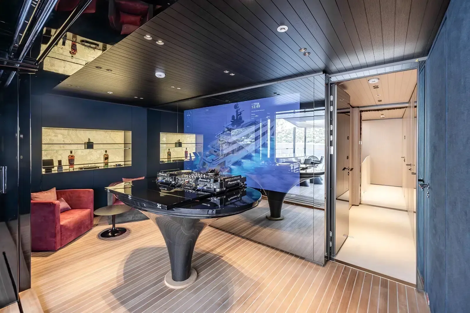 VIRTUOSITY - photo 19 yacht charter Cannes