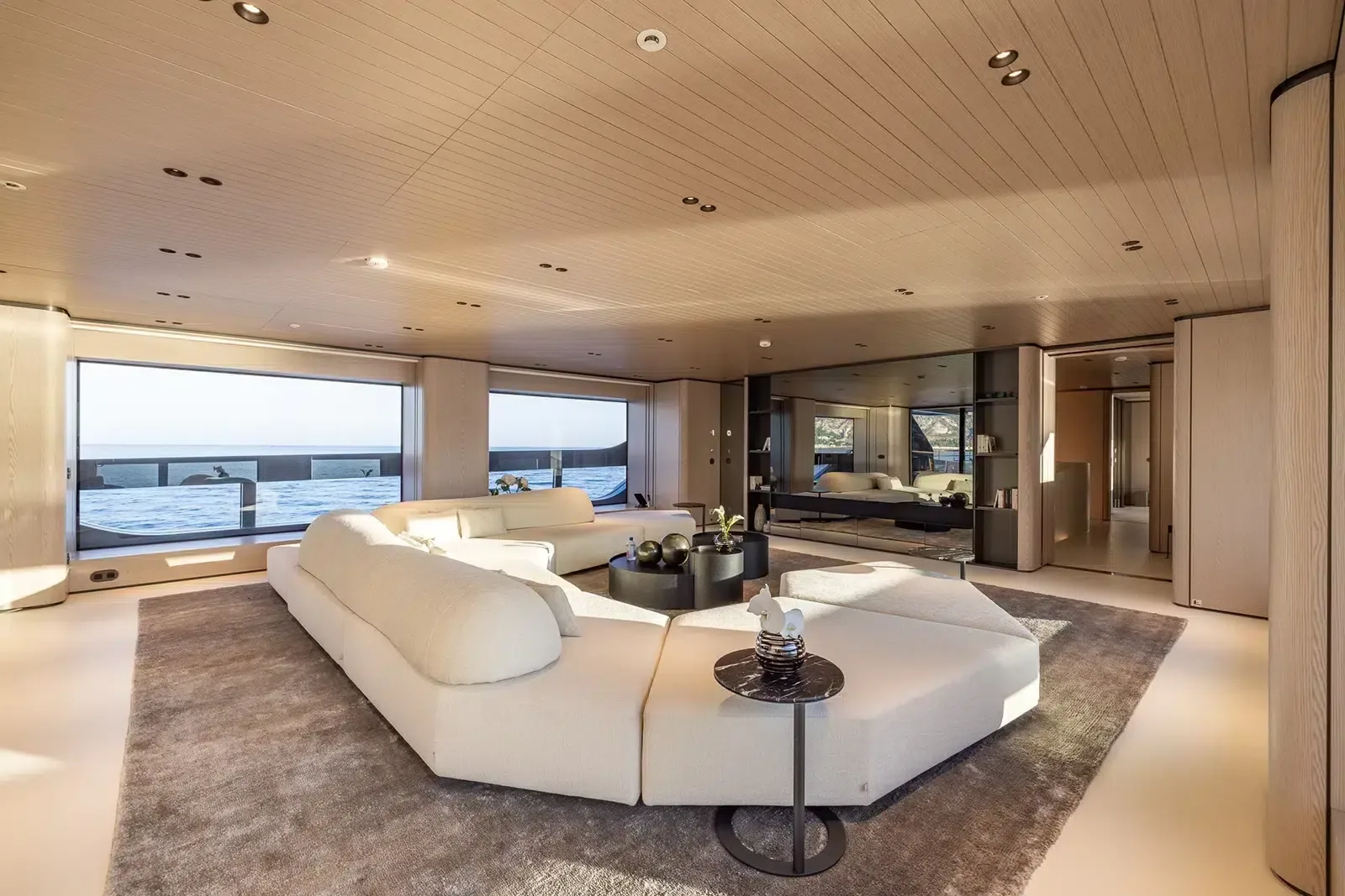 VIRTUOSITY - photo 21 yacht charter Cannes