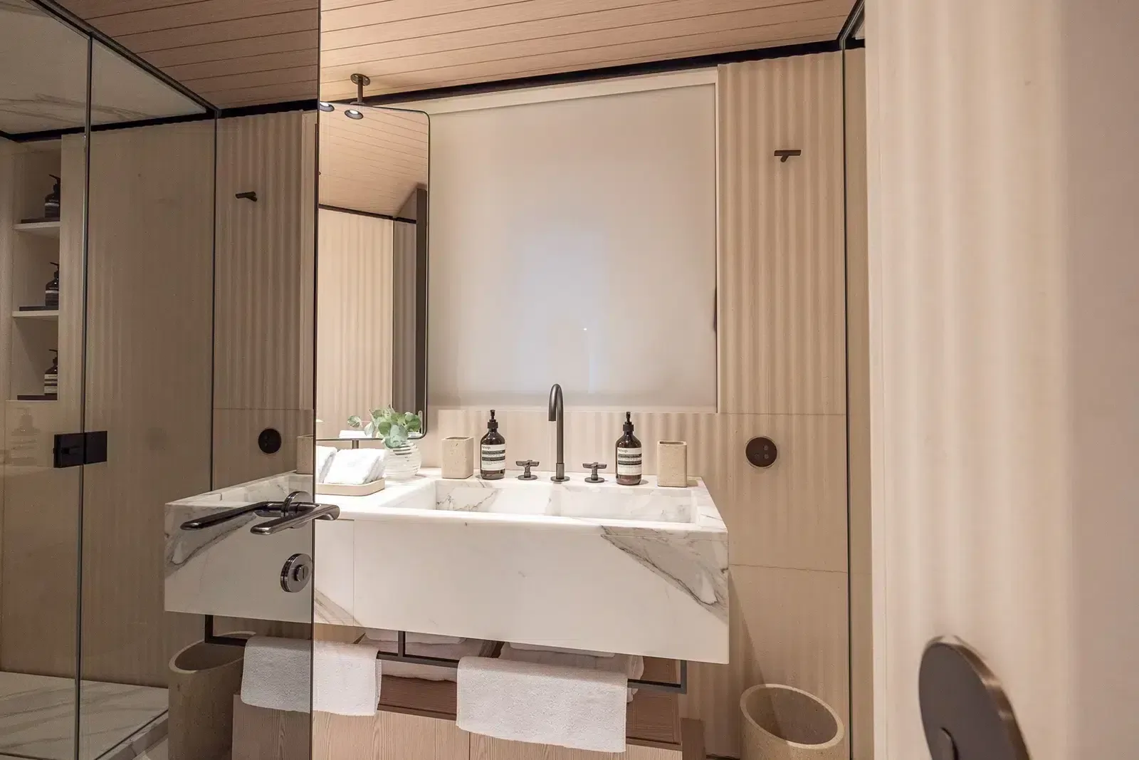 VIRTUOSITY - photo 44 yacht charter Cannes