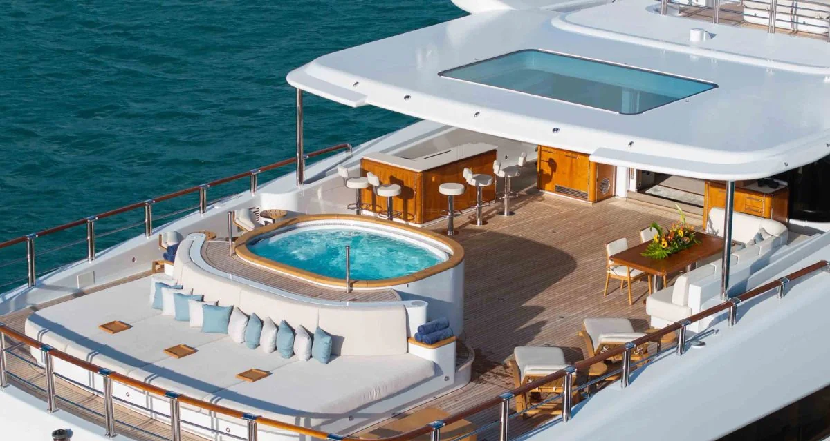 Wheels - photo 1 yacht charter Miami