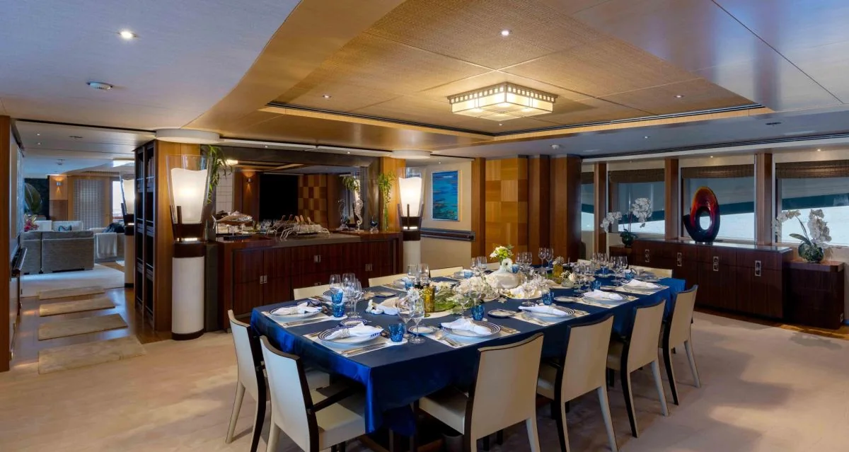 Wheels - photo 6 yacht charter Miami