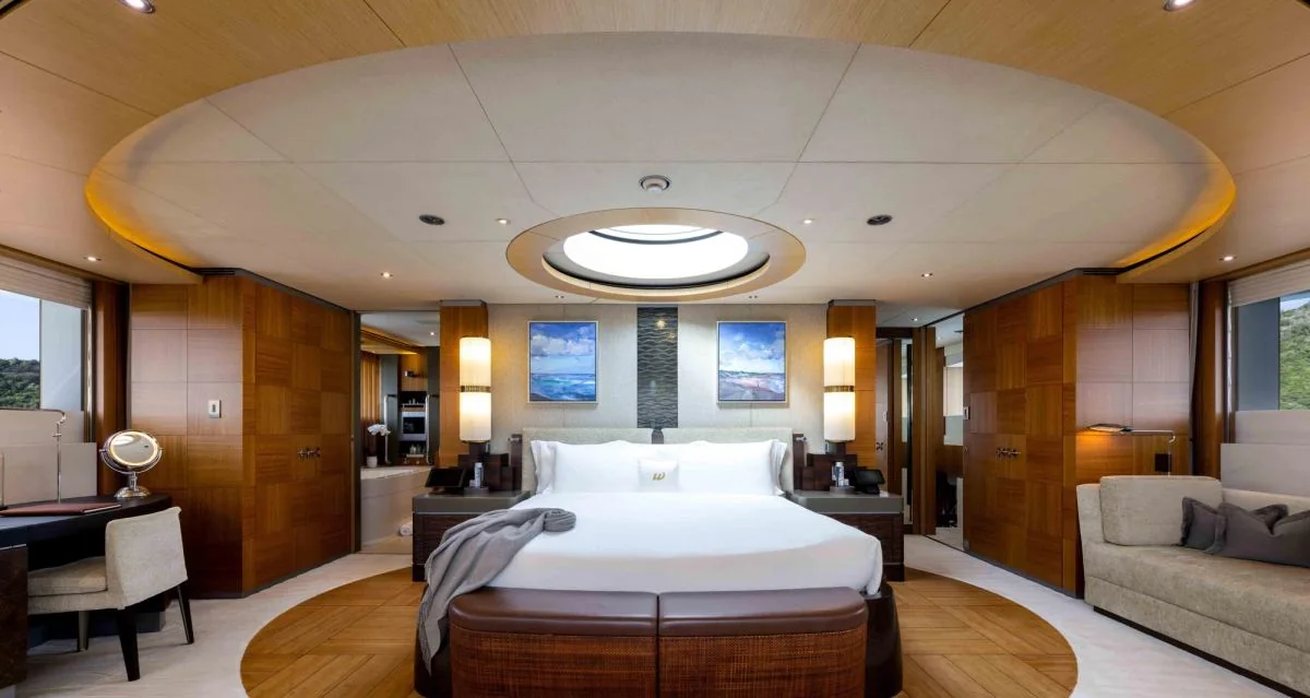 Wheels - photo 11 yacht charter Miami