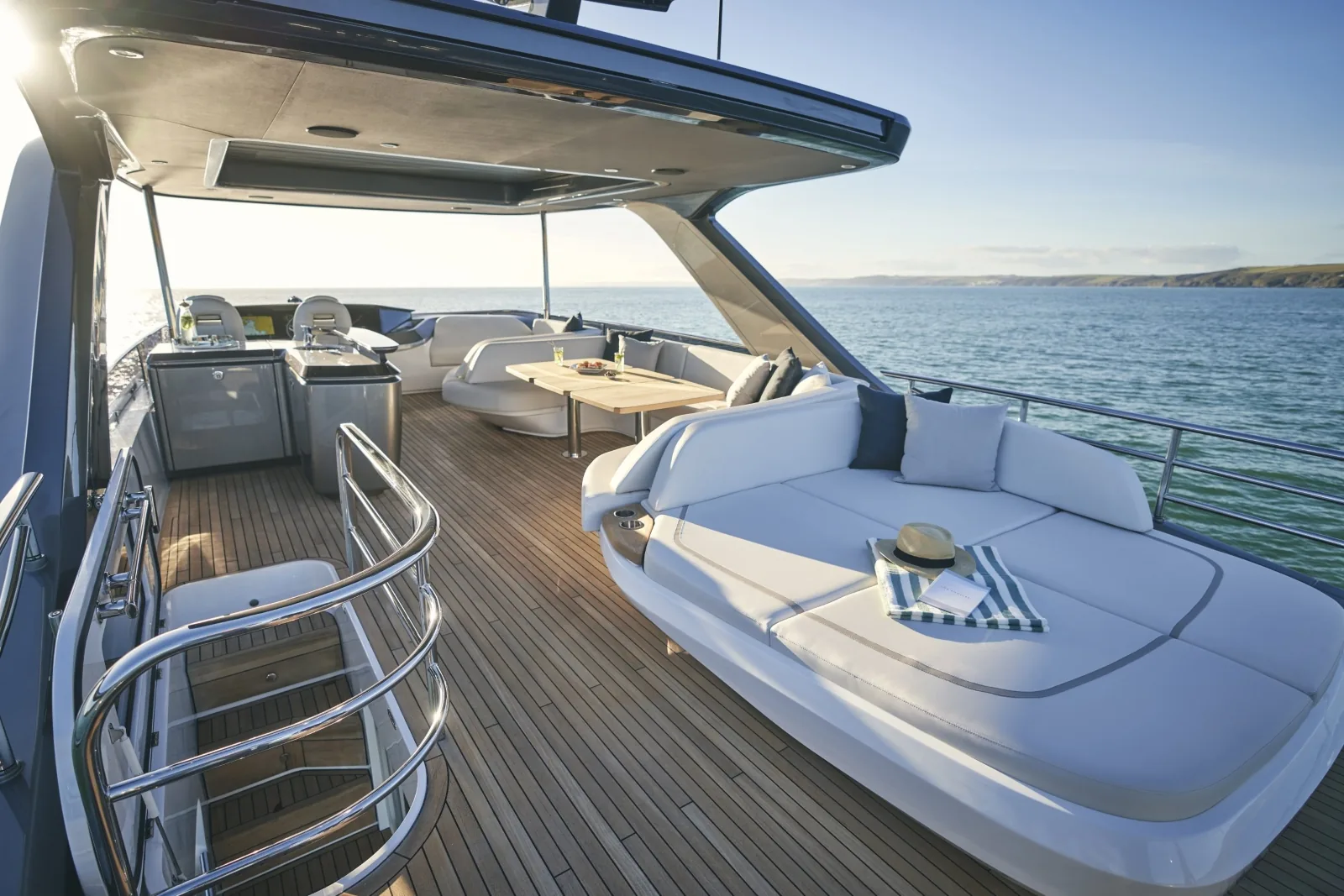 WILJIM V - photo 4 yacht charter Cannes