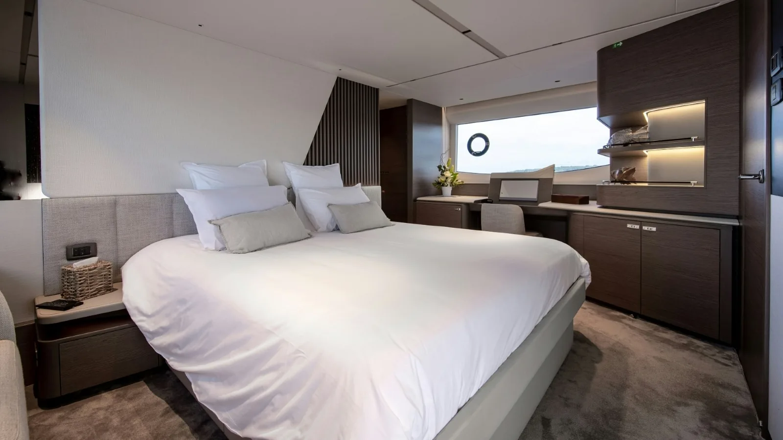 WILJIM V - photo 15 yacht charter Cannes